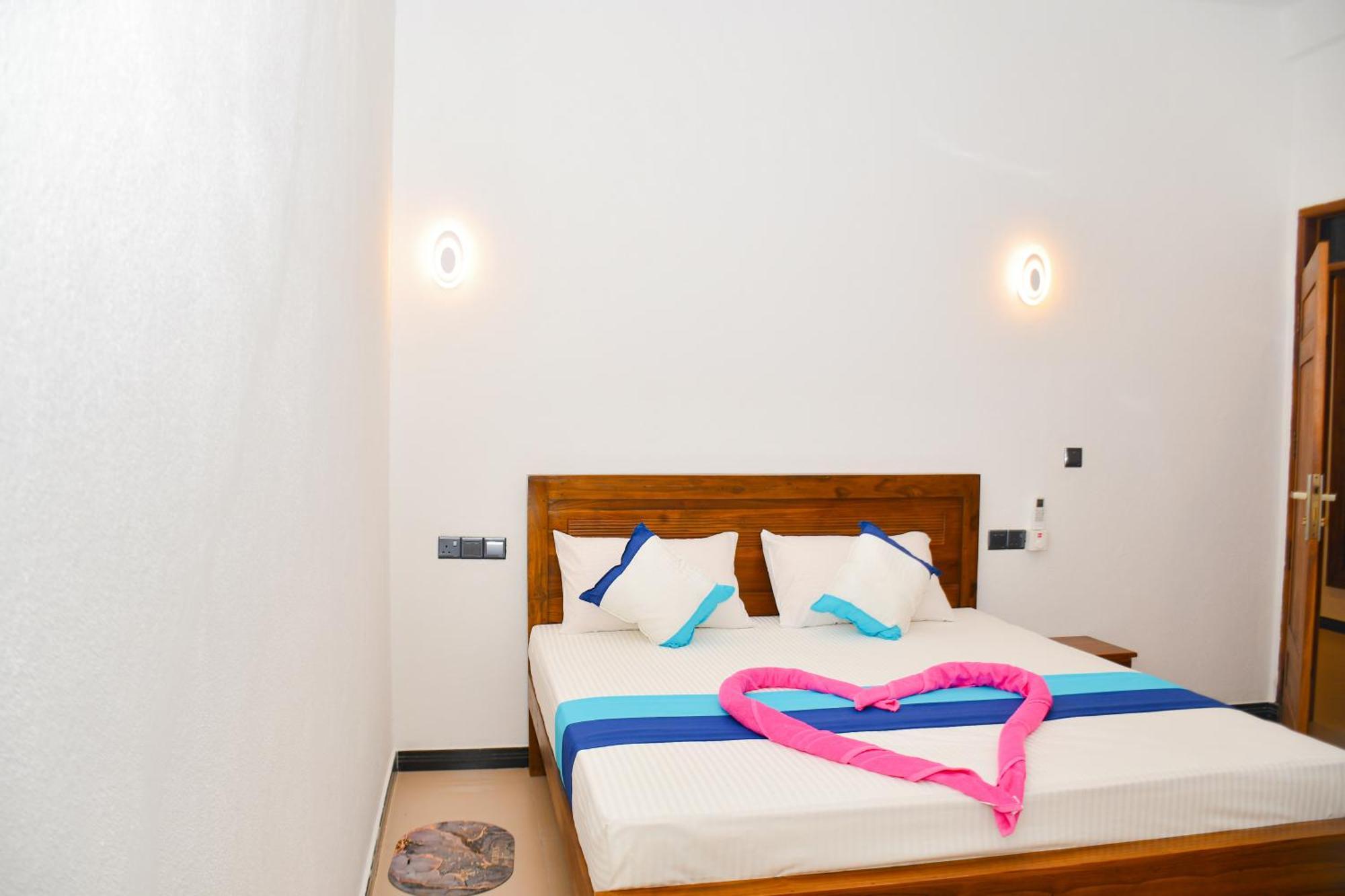 Ocean Grace Bed and Breakfast Arugam Bay Buitenkant foto